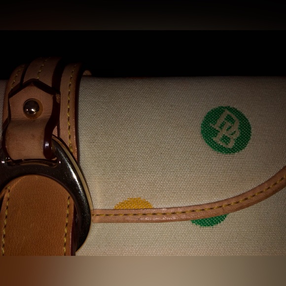 Dooney & Bourke Womens Buckle Wallet - Picture 7 of 7